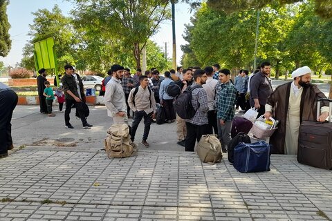 تصاویر/ اردوی زیارتی طلاب مدرسه علمیه امام خمینی(ره) شهر کرمانشاه به مشهد مقدس