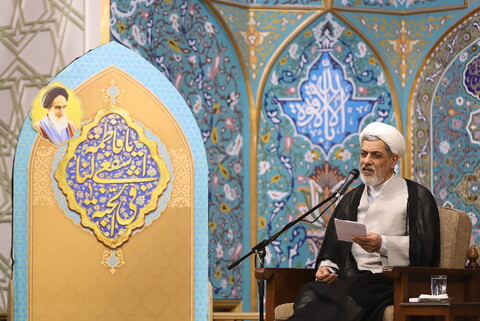 مراسم قراءة دعاء عرفة في مرقد السيدة فاطمة المعصومة (عليها السلام)