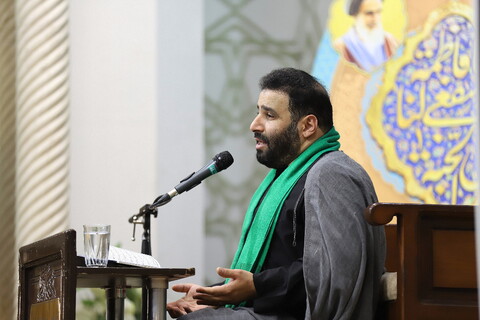 مراسم قراءة دعاء عرفة في مرقد السيدة فاطمة المعصومة (عليها السلام)