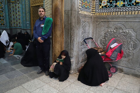 مراسم قراءة دعاء عرفة في مرقد السيدة فاطمة المعصومة (عليها السلام)