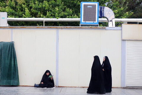 مراسم قراءة دعاء عرفة في مرقد السيدة فاطمة المعصومة (عليها السلام)