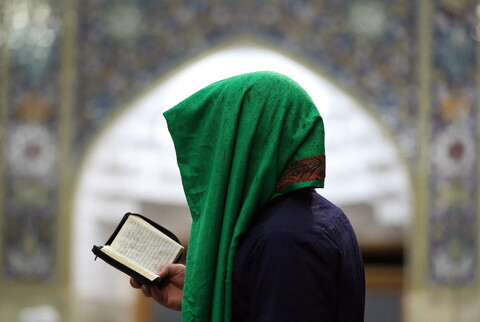 مراسم قراءة دعاء عرفة في مرقد السيدة فاطمة المعصومة (عليها السلام)