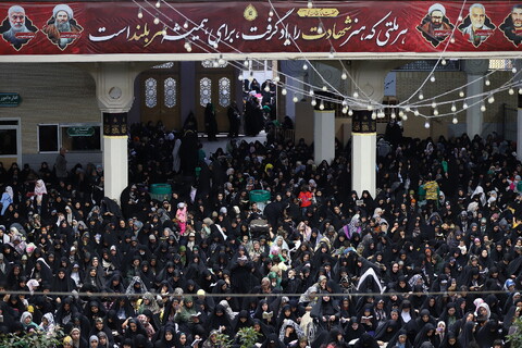 مراسم قراءة دعاء عرفة في مرقد السيدة فاطمة المعصومة (عليها السلام)