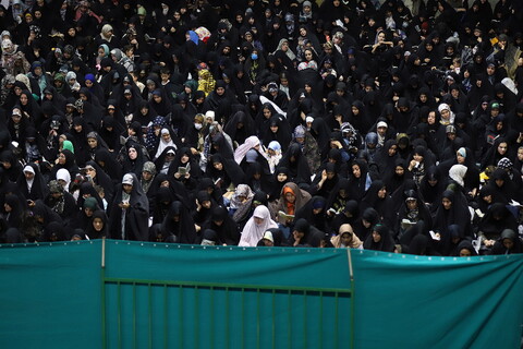 مراسم قراءة دعاء عرفة في مرقد السيدة فاطمة المعصومة (عليها السلام)