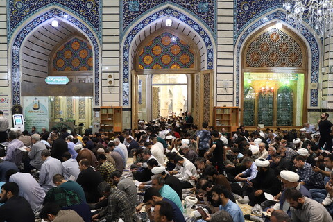 مراسم قراءة دعاء عرفة في مرقد السيدة فاطمة المعصومة (عليها السلام)