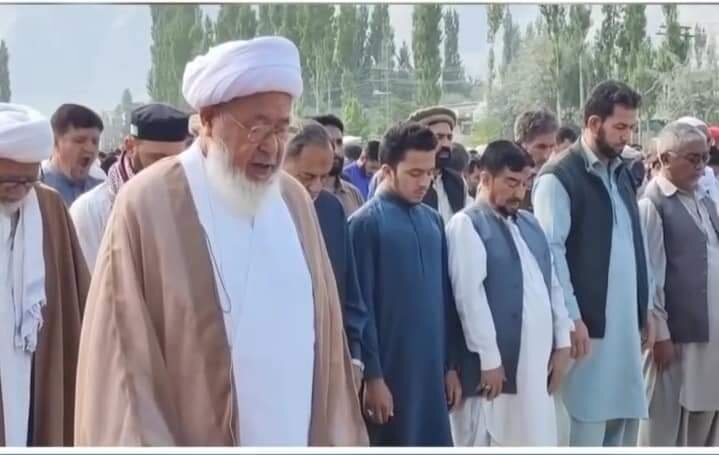 سکردو؛ مرکزی امامیہ عیدگاہ میں نمازِ عید الضحیٰ کی مناسبت سے فرزندانِ توحید کا عظیم الشان اجتماع+تصاویر