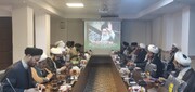 تصاویر / برگزاری نشست بصیرتی با حضور مبلغین و کادر حوزه علمیه یزد