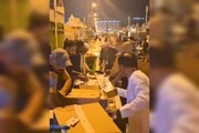 بالفيديو/ توزيع وجبات طعام على حجاج الدول الإسلامية في مركز ضيافة العراق