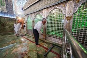 بالصور/ في أجواء ملؤها الابتهاج .. غسل وتزيين أروقة الضريح الطاهر للمولى أمير المؤمنين (عليه السلام) بمناسبة عيد الغدير الأغر