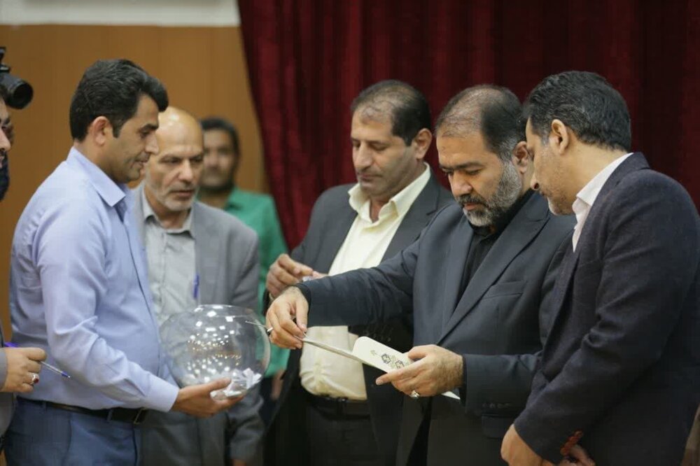 انتخابات در جمهوری اسلامی واقعی و براساس اراده مردم است