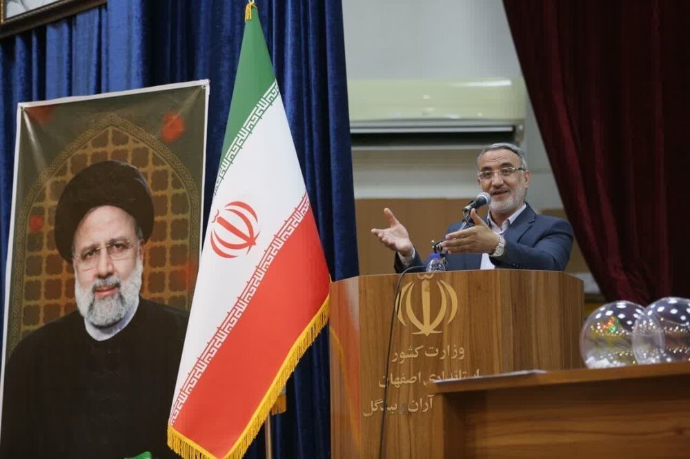 انتخابات در جمهوری اسلامی واقعی و براساس اراده مردم است