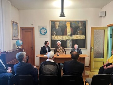 سفیر ایران در واتیکان: ظلم ستیزی وجه مشترک ادیان ابراهیمی است
پروفسور لوچانی : مشکل اصلی امروز نبود اخلاق سالم جهانی است