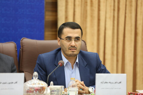 دکتر روح الله متفکر آزاد، نماینده مردم تبریز در مجلس شورای اسلامی