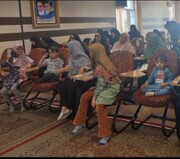 کلیپ| جشن عید غدیر ویژه کودکان و نوجوانان در مدرسه علمیه فاطمه الزهرا (س) اراک