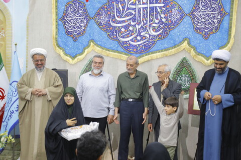 تصاویر / همایش "مهرواره قلم و غدیر" در بقعه مطهر علی بن بابویه قمی(ره)