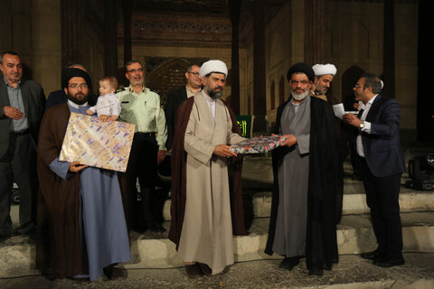 جشن بزرگ غدیری ها در عمارت تاریخی چهل ستون اصفهان‎