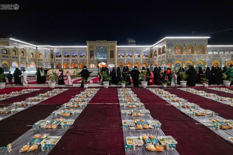 سفرة العطاء العلوي تمتد في صحن السيدة فاطمة الزهراء (عليها السلام) بمناسبة عيد الغدير الأغر