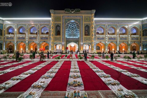 سفرة العطاء العلوي تمتد في صحن السيدة فاطمة الزهراء (عليها السلام) بمناسبة عيد الغدير الأغر