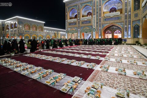 سفرة العطاء العلوي تمتد في صحن السيدة فاطمة الزهراء (عليها السلام) بمناسبة عيد الغدير الأغر
