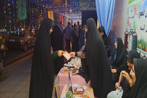 برپایی غرفه مدرسه علمیه ثامنالحجج(ع) پارسآباد در نمایشگاه غدیریه