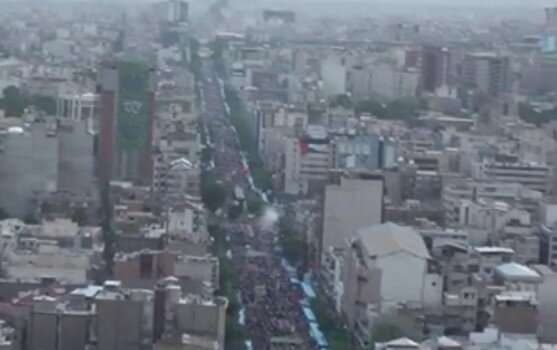 فیلم| تصاویر هوایی از جشن ۱۰ کیلومتری غدیر در تهران
