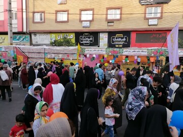 تصاویر/ برپایی موکب تخصصی چاپ عکس روی لباس در مهمانی باشکوه عید غدیر شهرستان بابل