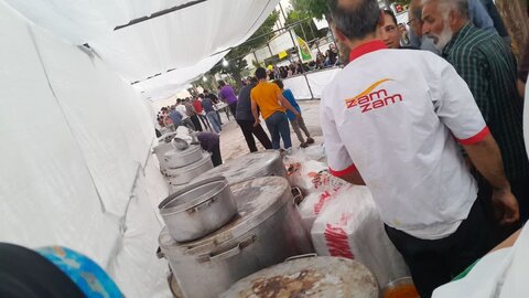 تصاویر/ پخت ۱۲۰۰۰ پرس غذا و اطعام غدیر در تفرش