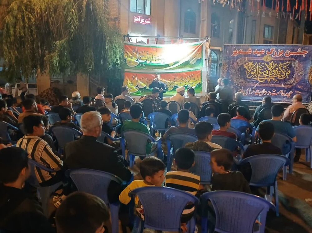 در روزهای امامت و ولایت و غدیر خم شهر خوی غرق در شادی بود