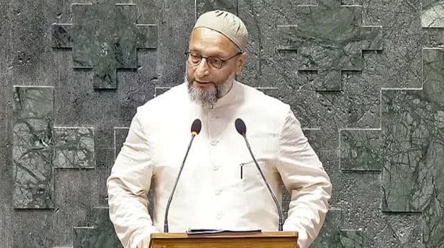 এই প্রথম ভারতের সংসদে দাঁড়িয়ে 'জয় ফিলিস্তিন' স্লোগান কোনো সাংসদের সর্বভারতীয় মজলিস-ই-ইত্তেহাদুল মুসলেমিনের (এআইএমআইএম) প্রধান ও হায়দরাবাদের সাংসদ আসাদউদ্দিন ওয়াইসি