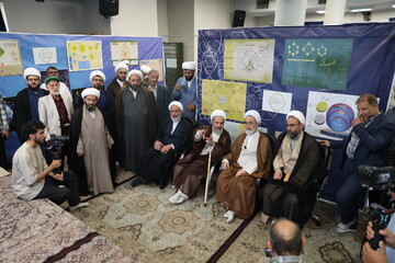 تصاویر/ بازدید آیت‌الله اعرافی از نمایشگاه مدرسه علمیه ولایت تهران