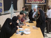 تصاویر/ حضور مردم کاشان در پای صندوق های رای مسجدالحسین (ع) و حسینیه چهل تن کاشان