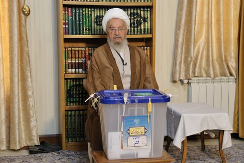 تصاویر/ شرکت آیت الله العظمی مکارم شیرازی در انتخابات چهاردهمن دوره ریاست‌جمهوری