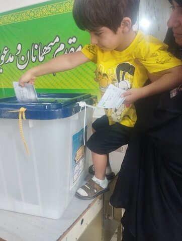 تصاویر/حضور مردم شهرستان خمین درانتخابات ریاست جمهوری