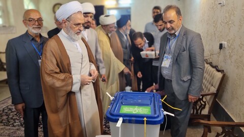 تصاویر / رای آیت الله اعرافی در چهاردهمین دوره انتخابات ریاست جمهوری