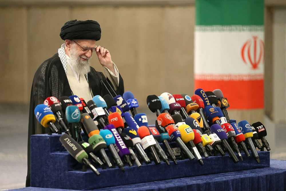 اسلامی جمہوریہ ایران میں صدراتی انتخابات؛ عوام اور اعلیٰ حکام کی بھرپور شرکت+تصاویر