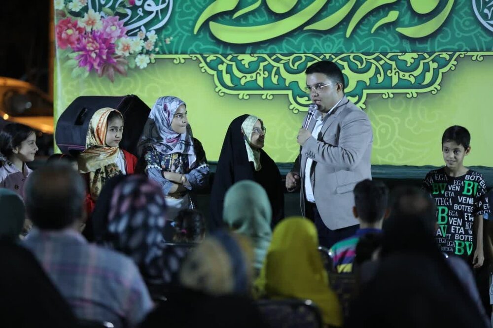 کاشان در جشن میلاد بابالحوائج سراسر شادی شد