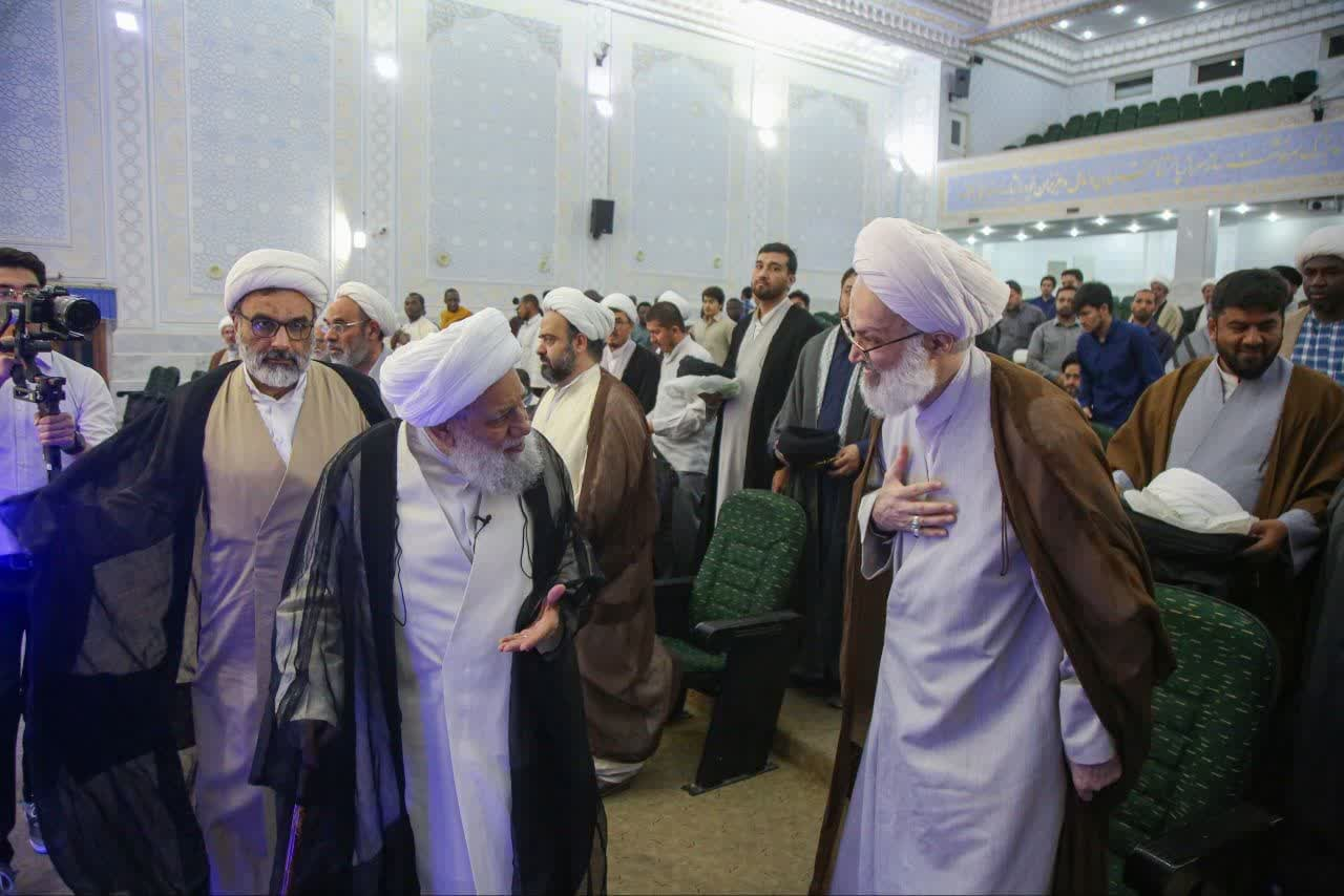 عمامه گذاری طلاب در مجتمع امام خمینی(ره) قم