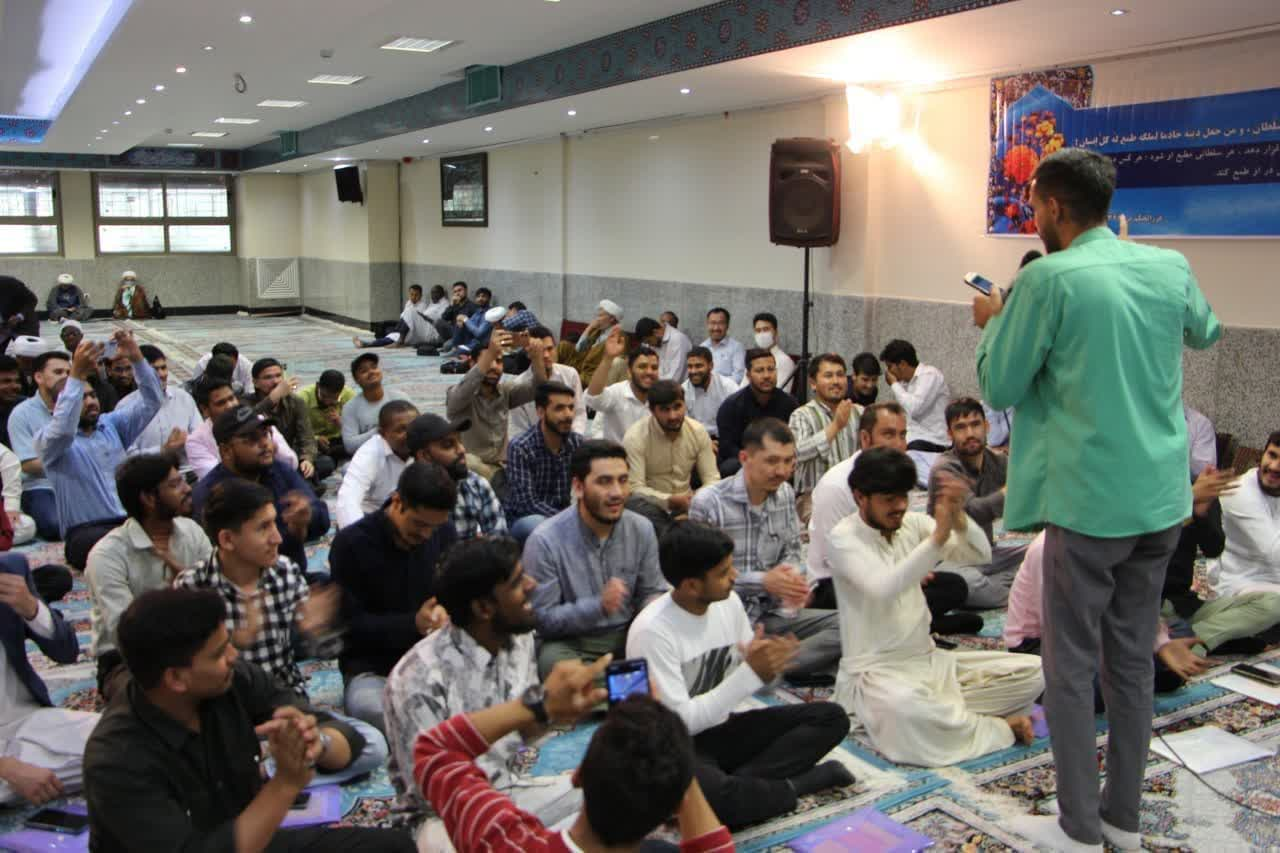 برگزاری مراسم عمامه گذاری طلاب در حسینیه فاطمه الزهرا(س)