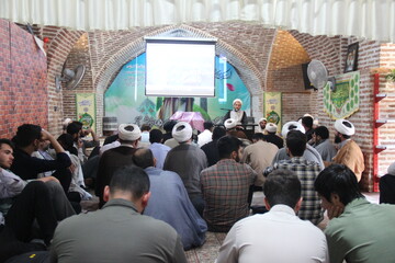 تصاویر/ اختتامیه دوره تابستانه پژوهشی (حجره پژوهش) و رونمایی از تالیفات طلاب و روحانیون و تجلیل از مؤلفین