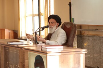 طلاب اهمیت حضور در انتخابات را برای مردم تبیین کنند