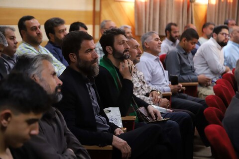تصاویر / همایش مادحین اهل بیت(ع) در آستانه ماه محرم در همدان