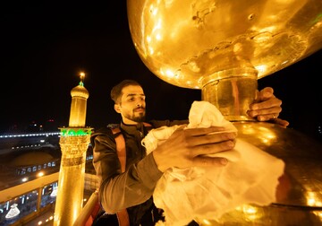 تصاویر/ گنبد مطهر حرم امام حسین (ع) در آستانه محرم شست‌وشو داده شد