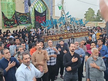 خضرآبادی های اشکذر به استقبال محرم رفتند