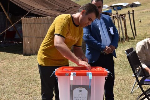 تصاویر/ حضور مردم شهرستان ماکو در پای صندوق‌های رای