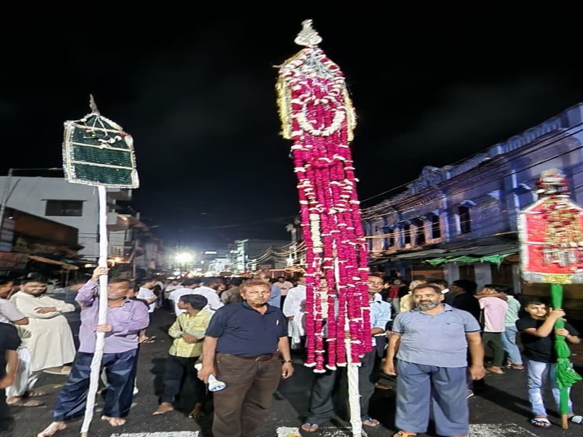मोहर्रम का चांद दिखाई देने के बाद या हुसैन हाए हुसैन की सदा गूंजी