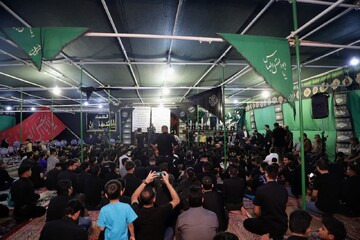 تصاویر/مسئولان یزدی در جمع عزاداران حسینی حضور یافتند