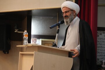 از نظرات فرهیختگان و دلسوزان امور فرهنگی در برنامه‌ها استفاده شود