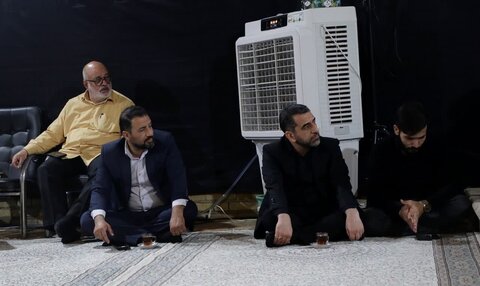 تصاویر/مسئولان یزدی در جمع عزاداران حسینی حضور یافتند