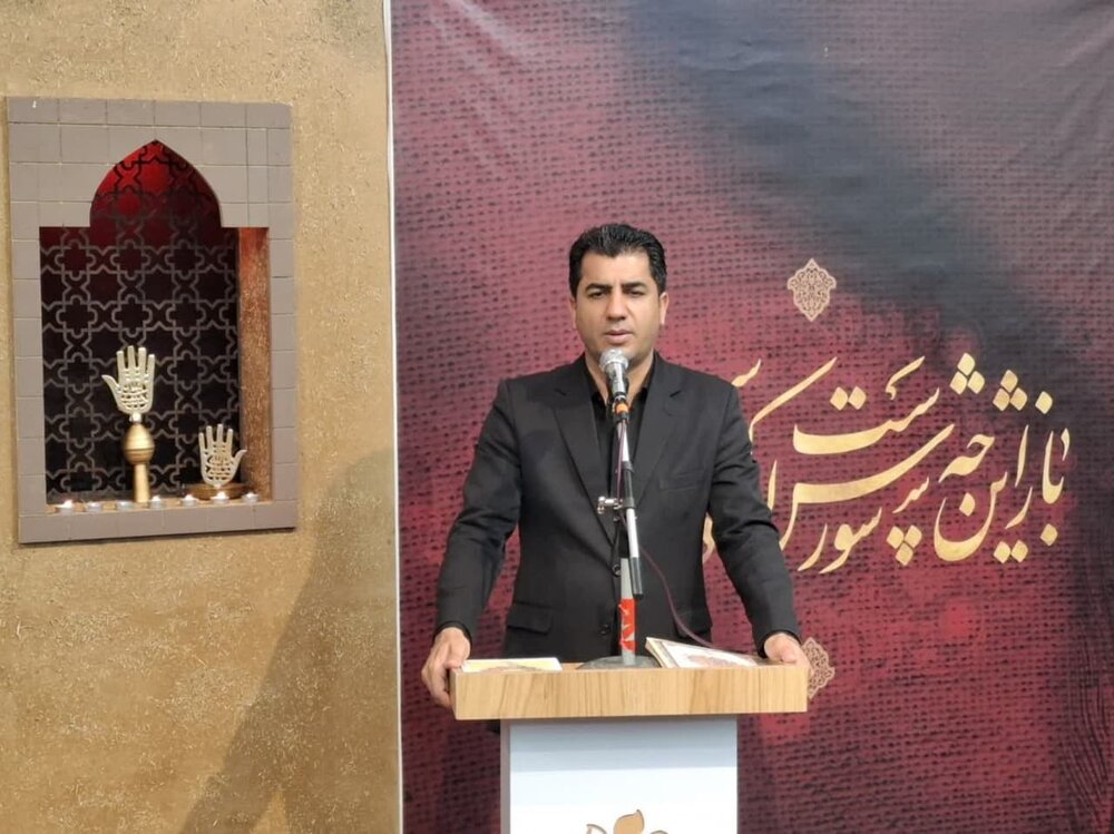 زحمات محتشم در شعر آیینی مشهود است