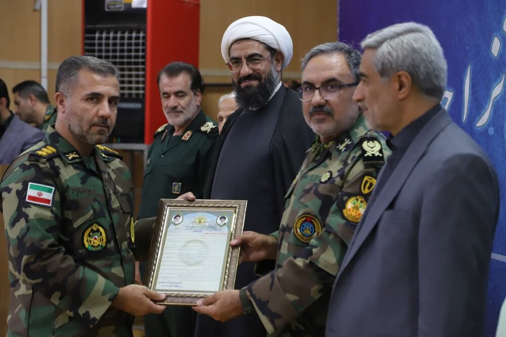 اقدامات ارتش جمهوری اسلامی، در راستای حفظ امنیت و رشد کشور است